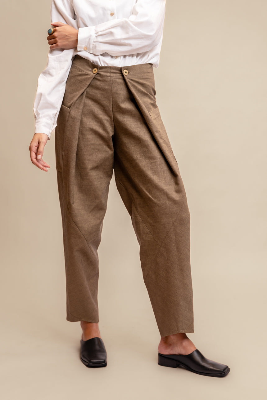 PANTALÓN DERIVA DENIM CAFÉ