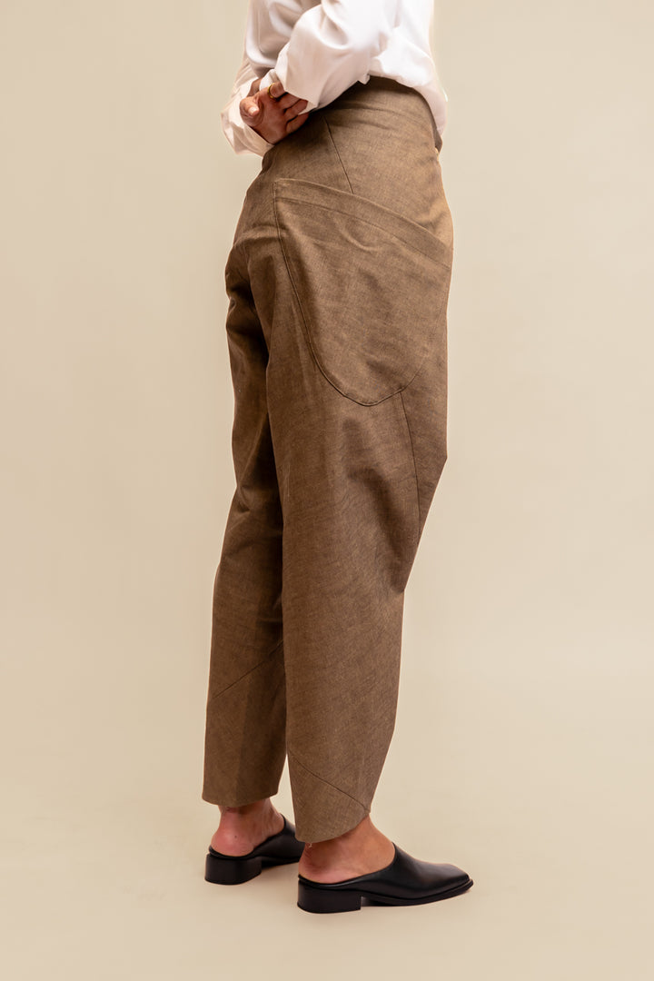 PANTALÓN DERIVA DENIM CAFÉ