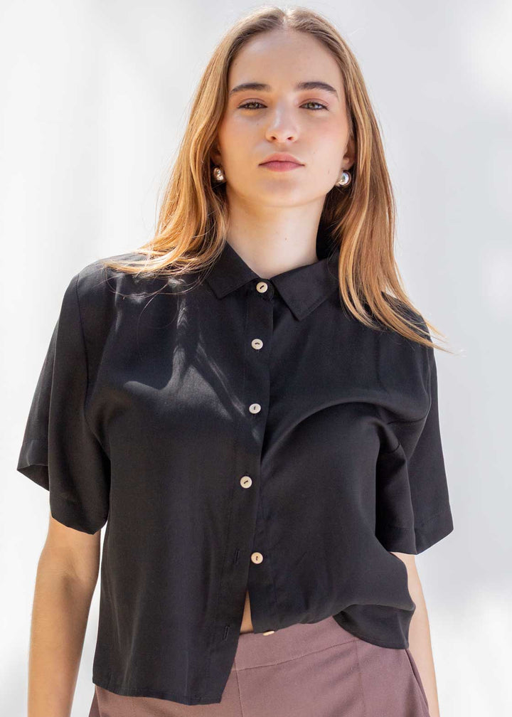 CAMISA CROP TENCEL NEGRO