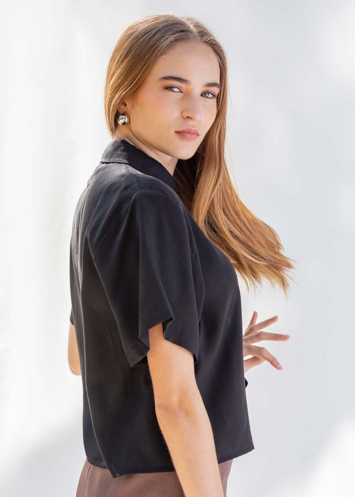 CAMISA CROP TENCEL NEGRO