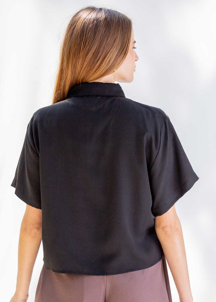 CAMISA CROP TENCEL NEGRO