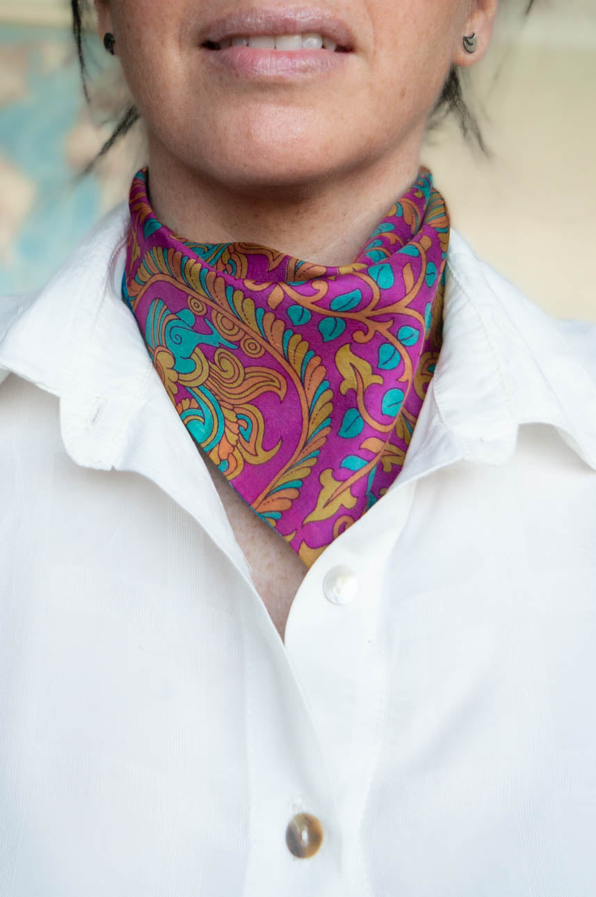 Pañoleta Seda Reversible Calipso / Fucsia