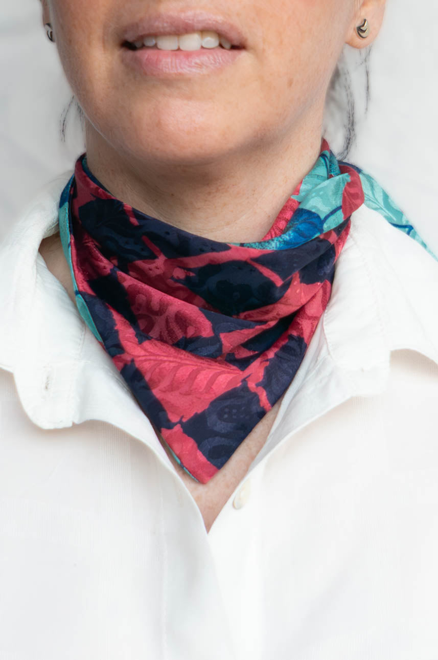 Pañoleta Seda Reversible Turquesa / Rojo