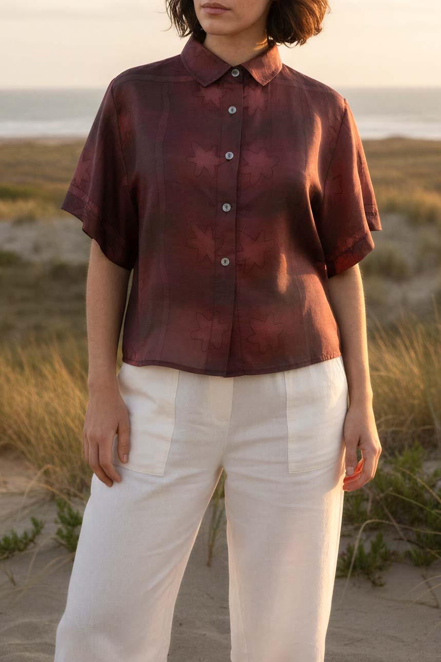 Camisa Crop Seda Burdeo